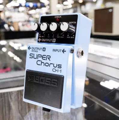 BOSS - CH-1 Super Chorus Pedal 2